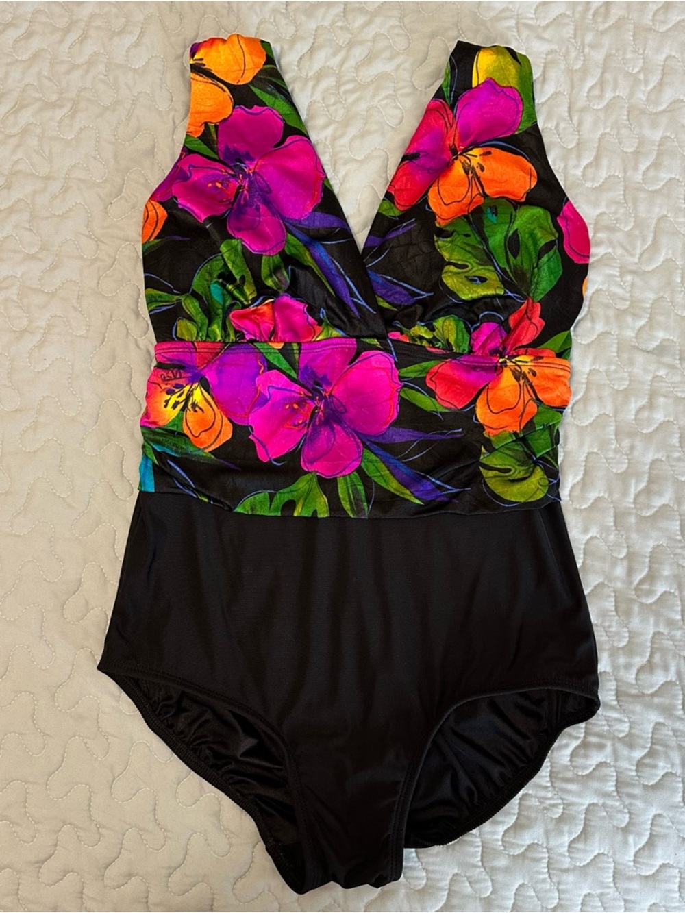 Vintage 90s Vibrant Floral Print Women’s One-piece Swimsuit